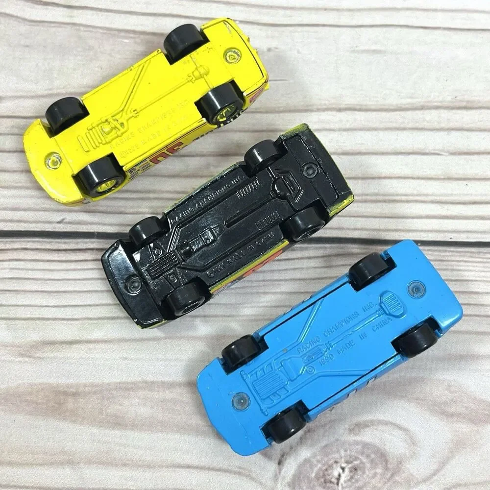 VTG NASCAR Racing Champions 1995 Diecast Race Cars 1/64 Lot of 6 w/Stand & Card